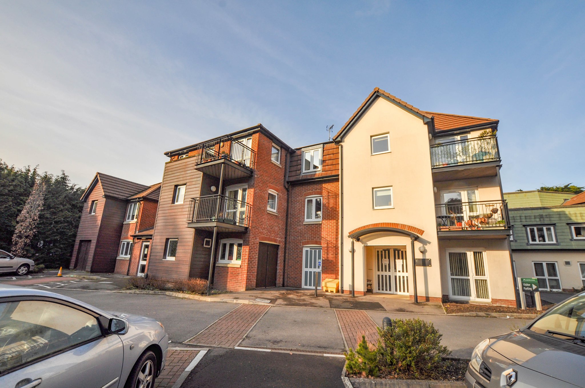 Ringwood Road, Ferndown Fisks