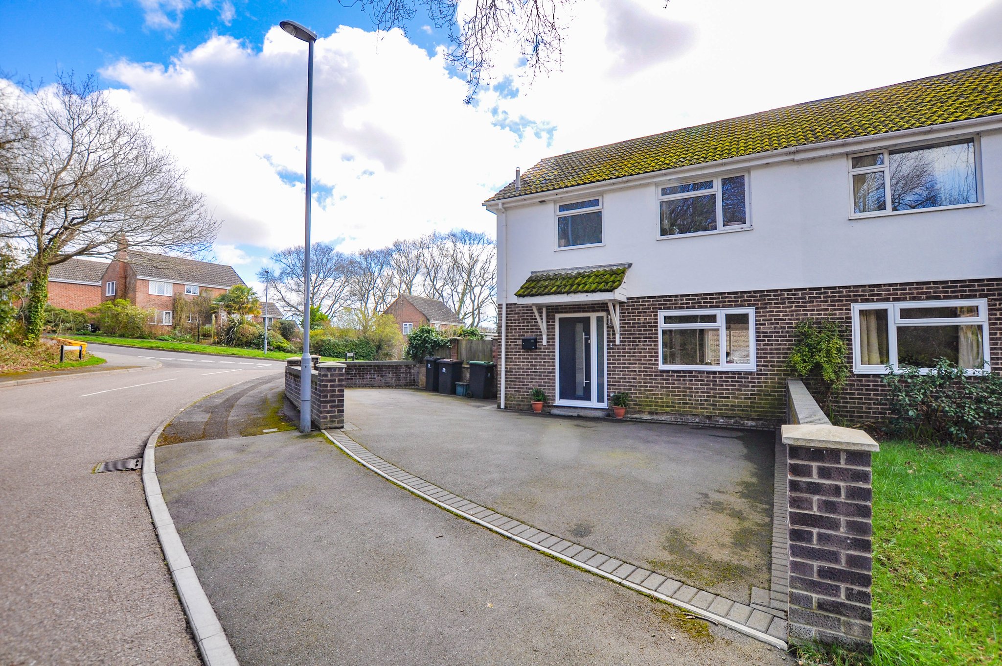 Harness Close, WIMBORNE Fisks